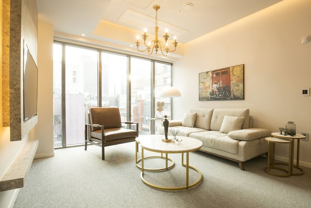 Фото Uh Suite The Jongno