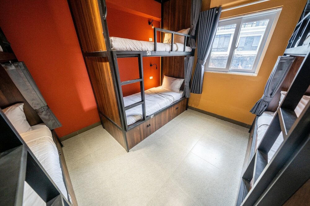 Фото Mad Monkey Hanoi - Hostel