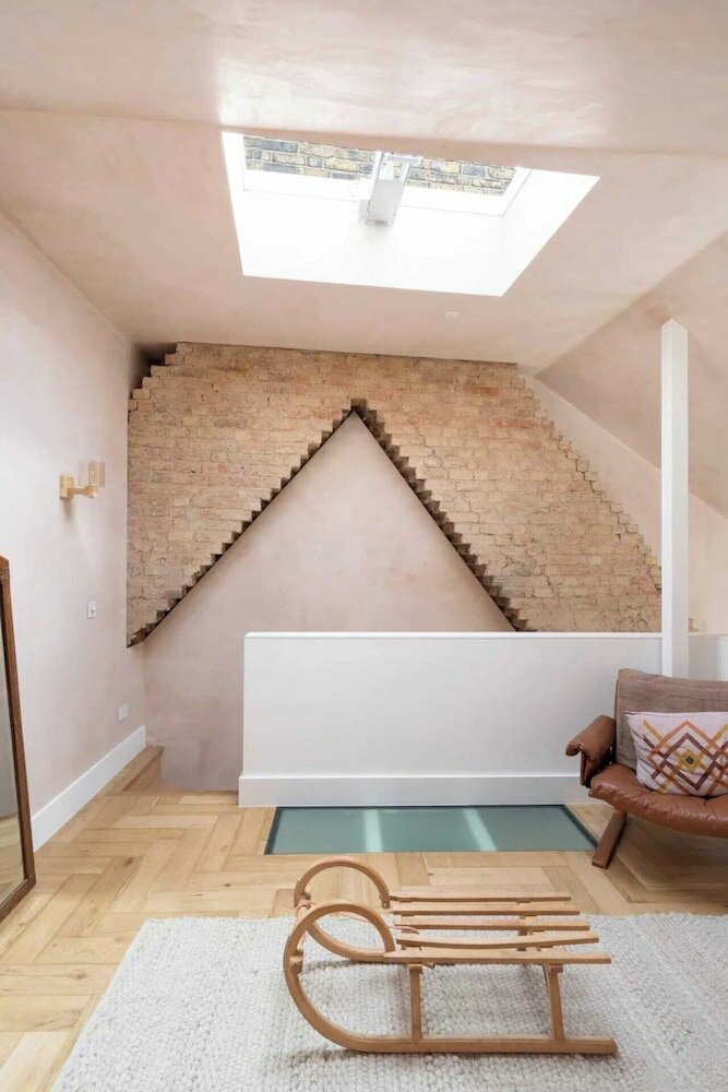 Фото Rustic & Spacious 2bd Flat Near White City