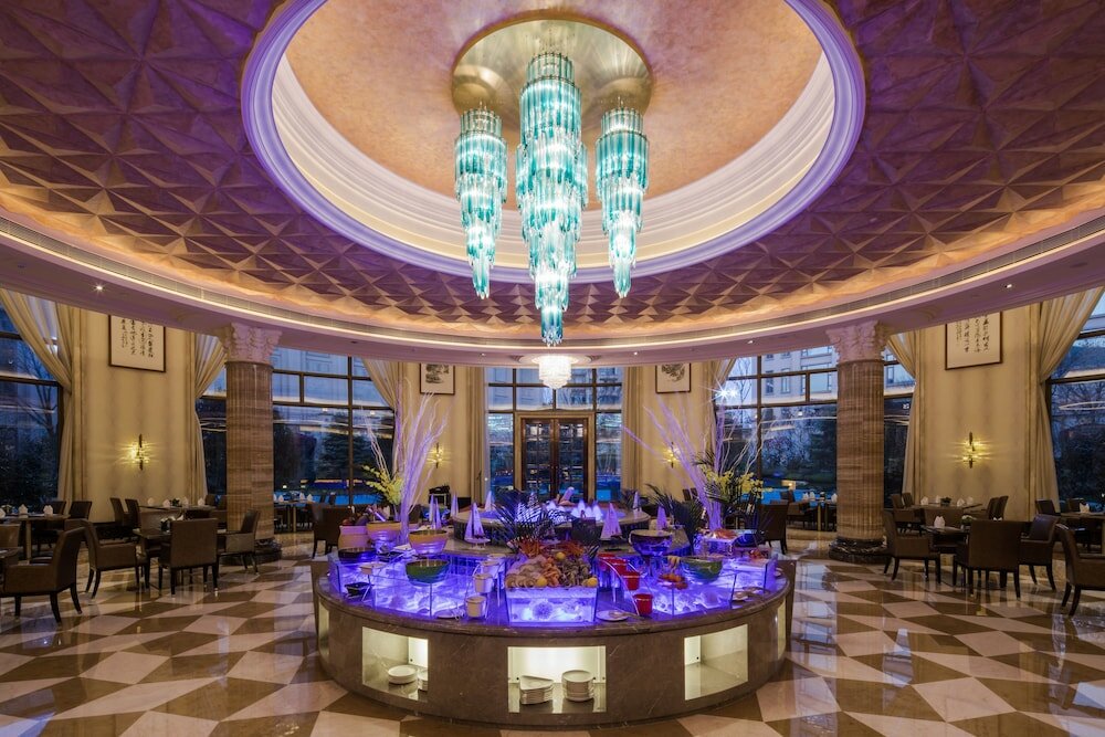 Фото Chateau Star River Qing Dao