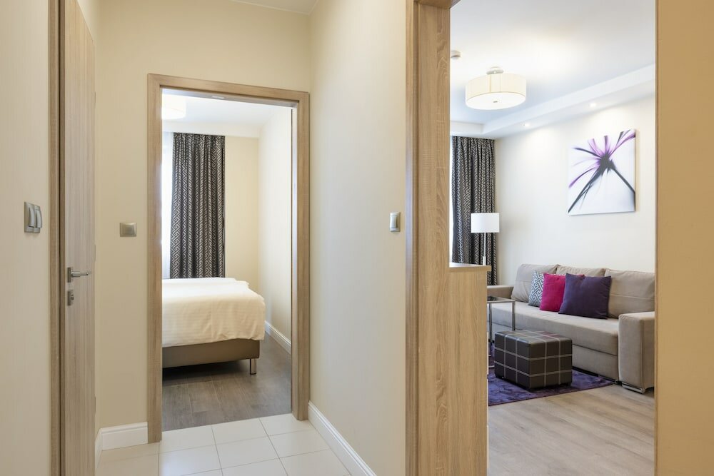 Фото Silver Crown Hotel & Residence