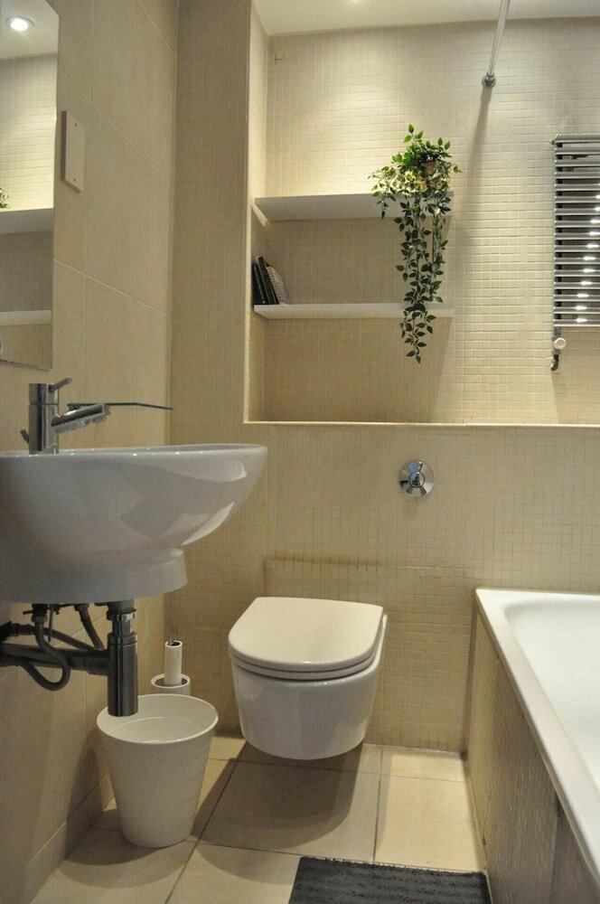 Фото Bright 1 Bedroom Flat Perfect for City Getaway