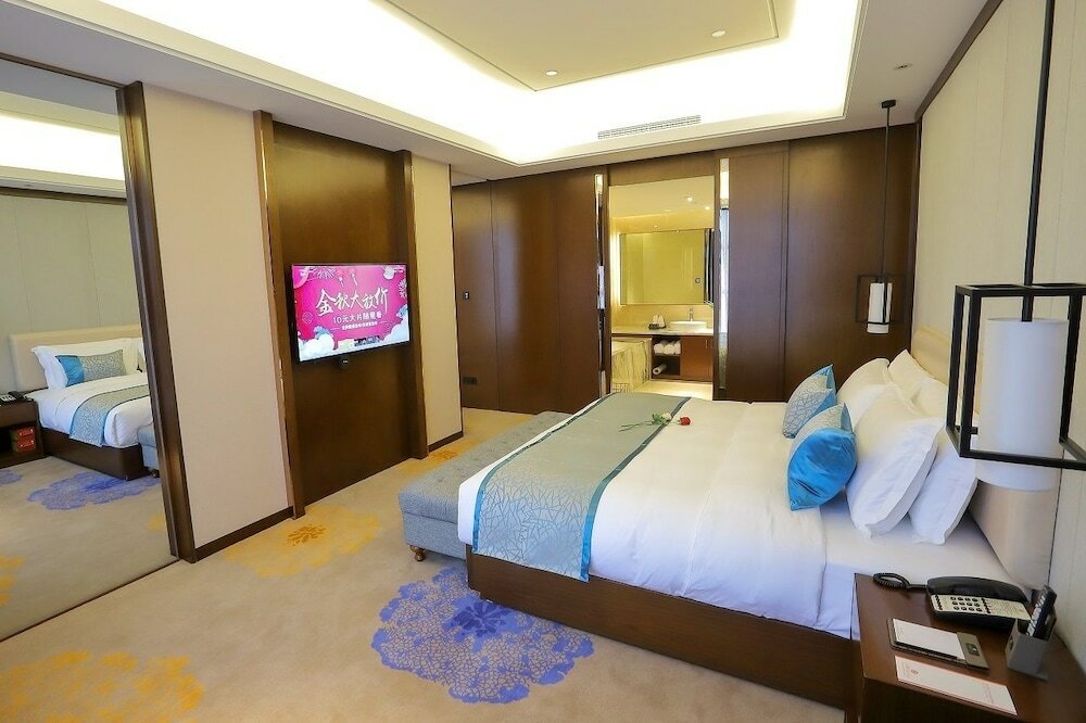 Фото Changsha Hualiang Huatian Holiday Hotel