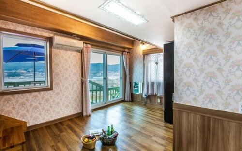 Гостиница Namhae Rising Sun Landscape Pension