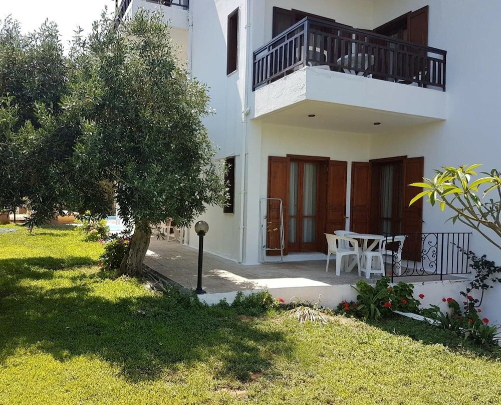 Фото Sirocco Apartments