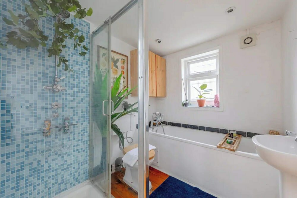 Фото Stylish & Spacious 1bd Flat - Dalston