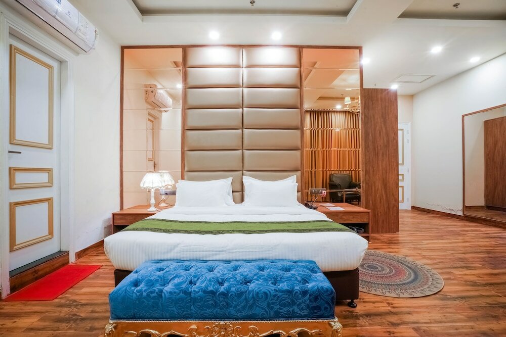 Фото All Heavens Gold