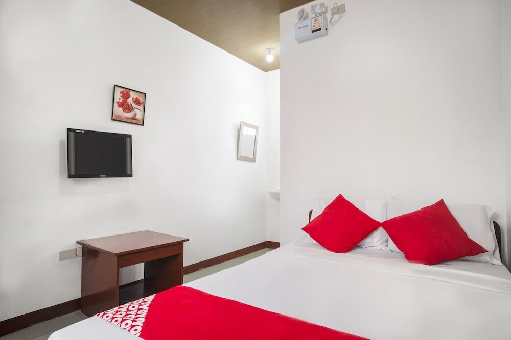 Фото Oyo 615 Cvp Hotel