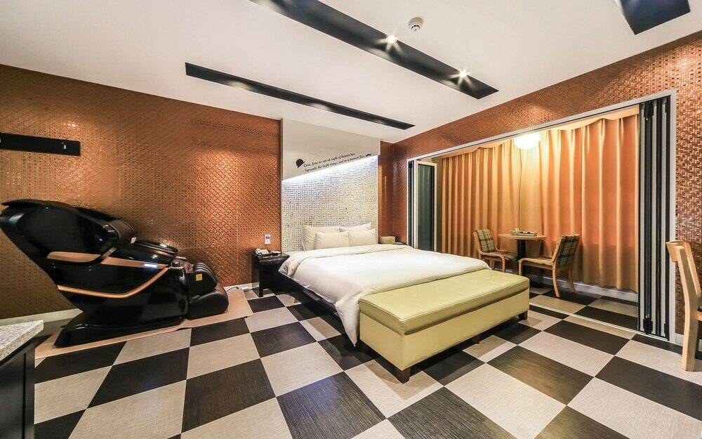 Фото The Brain Hotel