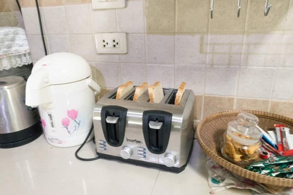 Фото Plus Hostel Ayutthaya