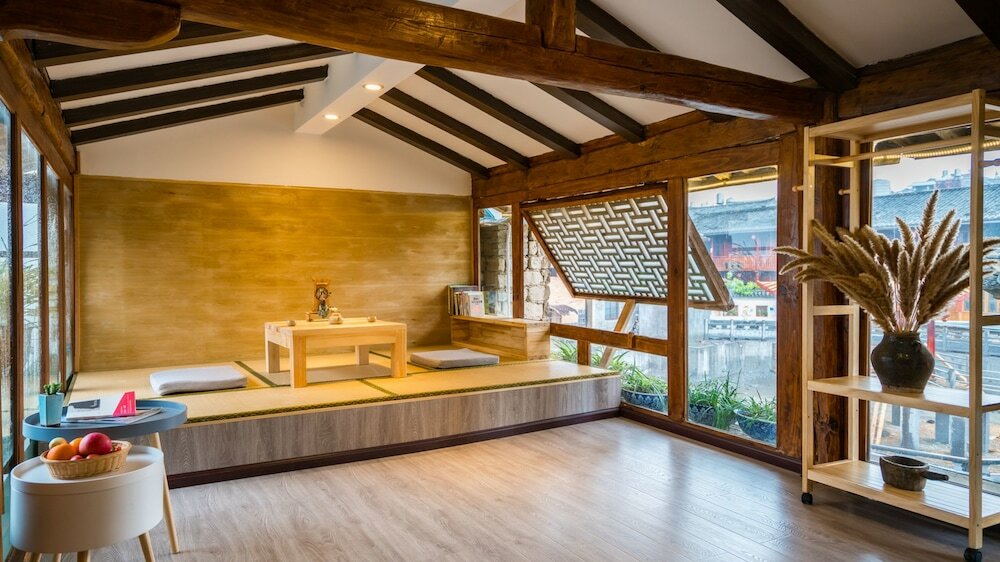 Фото Floral Joy Cat Hotel