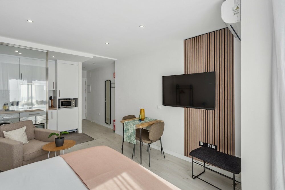 Фото Limehome Madrid Calle de la Paloma