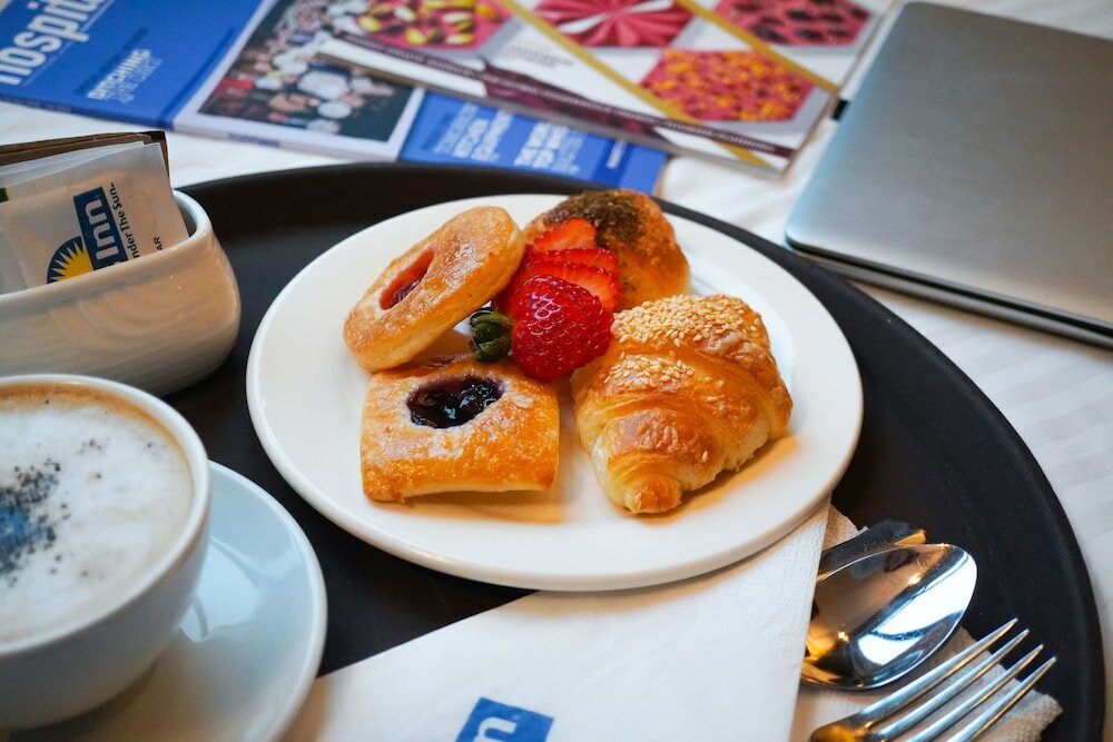 Фото Days Inn by Wyndham Hotel Suites Amman