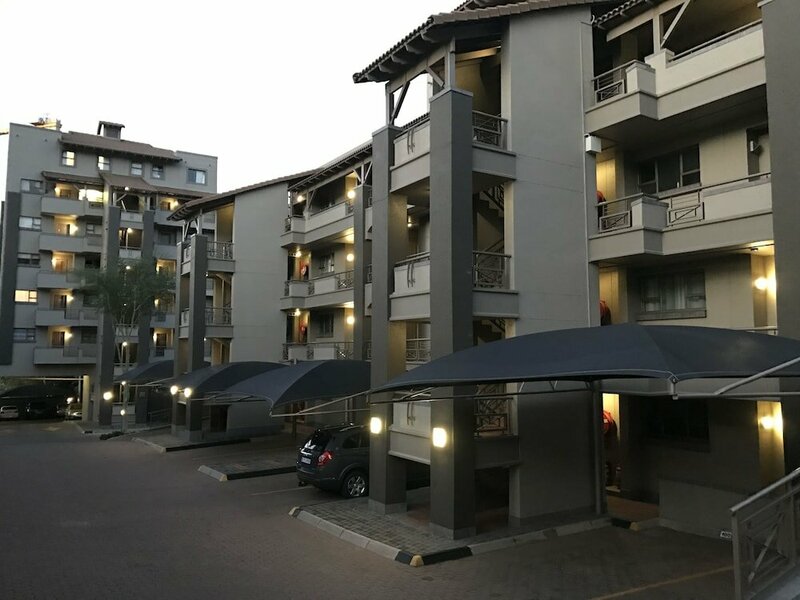 Гостиница 77 Grayston Apartment