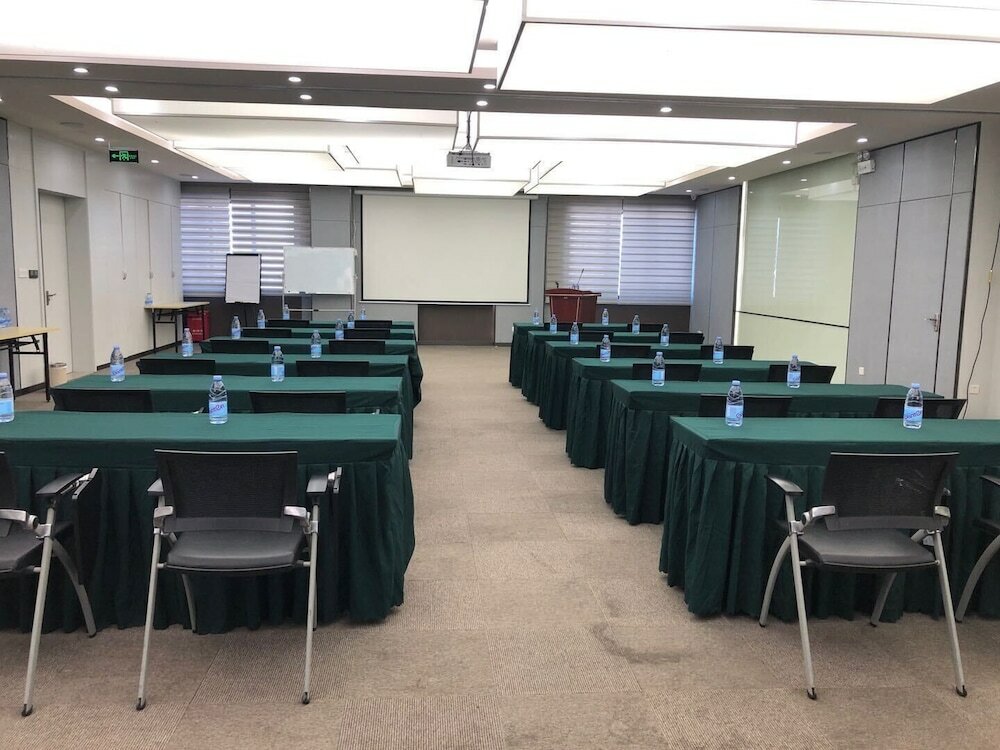 Фото More Residence Guangzhou Huaqiaoxincun