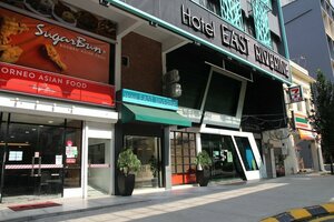 Гостиница East Riverine Boutique Hotel