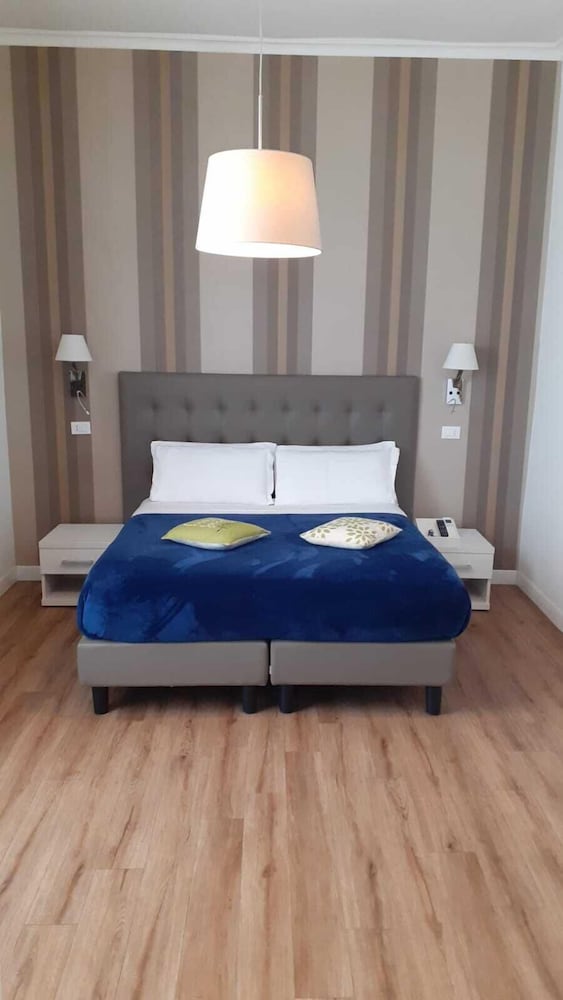 Фото Camere con vista sul Chiostro Di Michelangelo