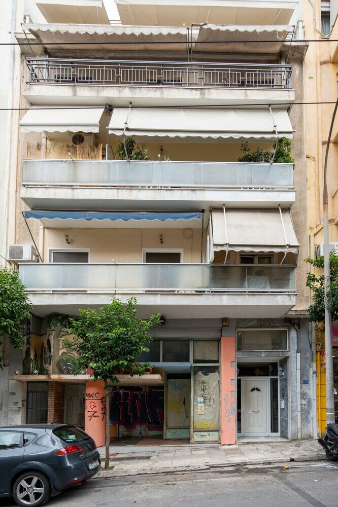 Фото Deluxe 4 Bedrooms Apartment in Athens Center