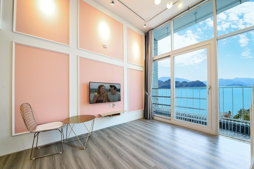 Фото Yeosu Jplus A Pension