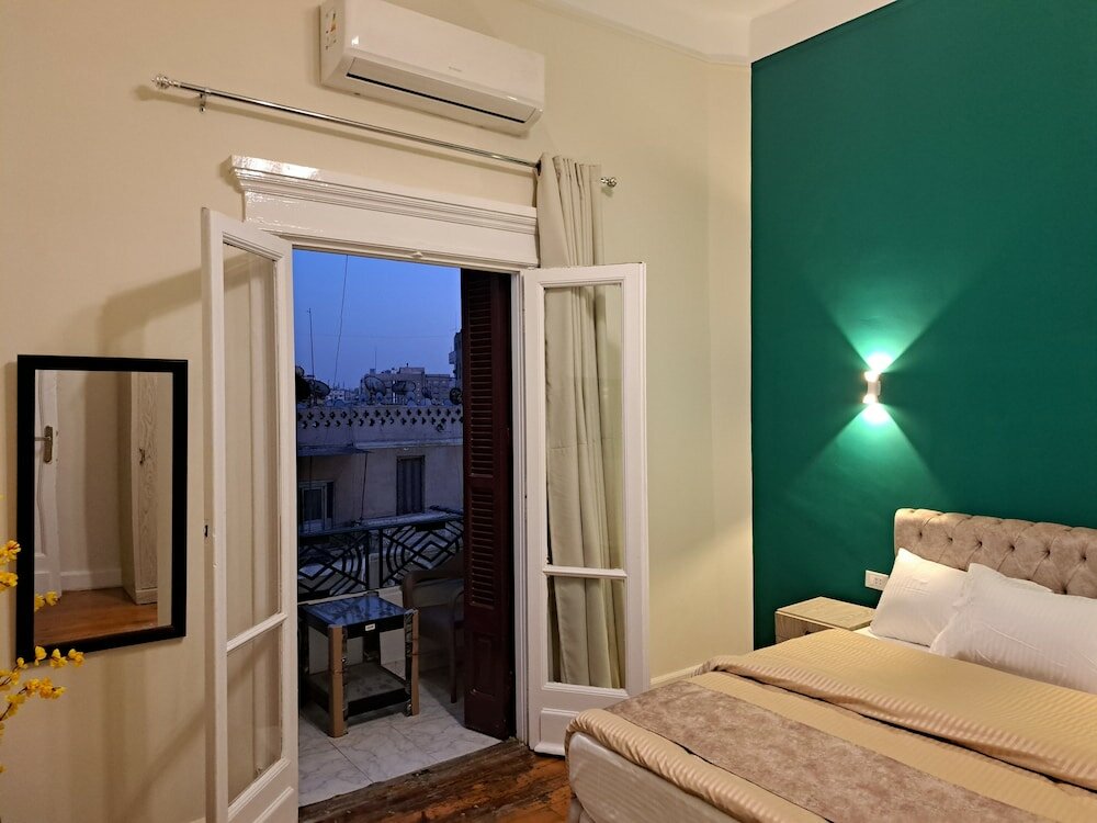 Фото Downtown Family Suites