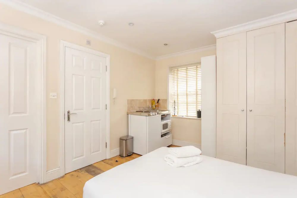 Фото Comfy Studio Apartment Near Trendy Shoreditch