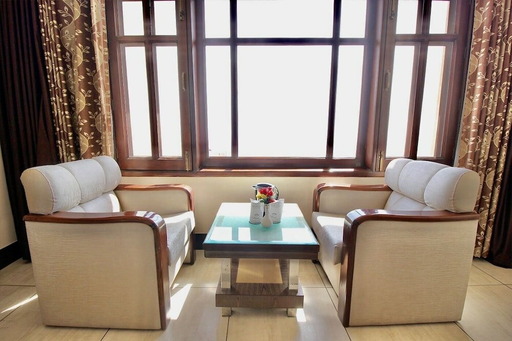 Фото Hotel Asian Plaza Dharamshala