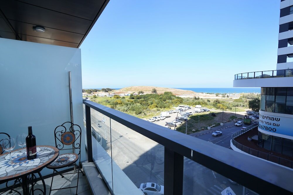 Фото Hi - Yam SeaView Apartments & Suites
