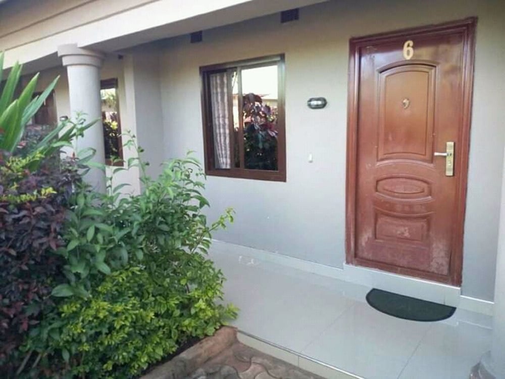 Фото Manjazi Hotels