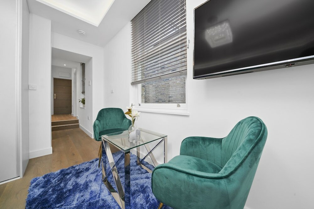 Фото Collingham Serviced Apartments