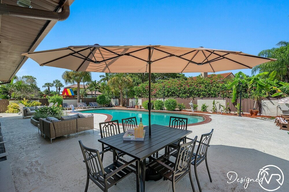 Фото 8 Br Heated Pool & Soccer Field