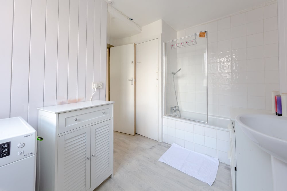 Фото 2bd Flat With Private Balcony - Shoreditch