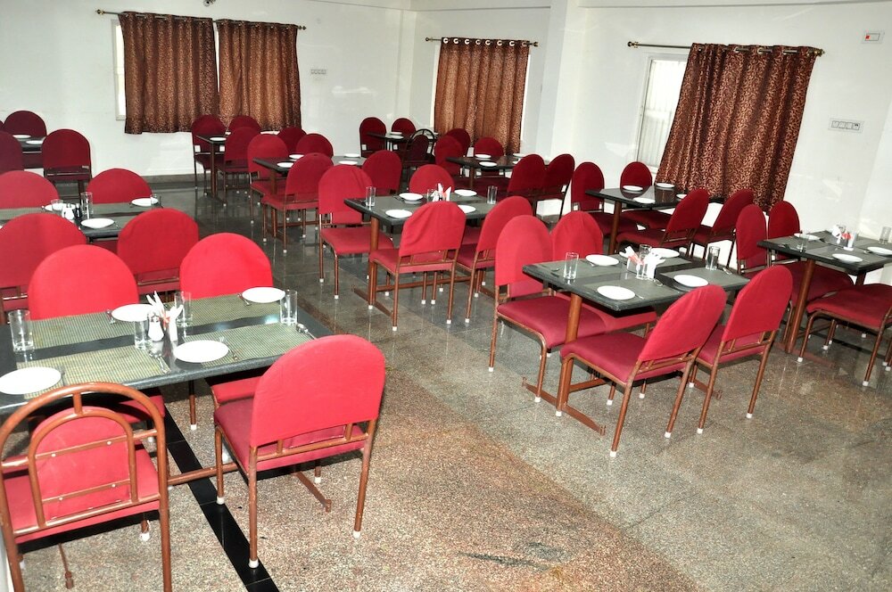 Фото Cosmopolitan Cultural Centre