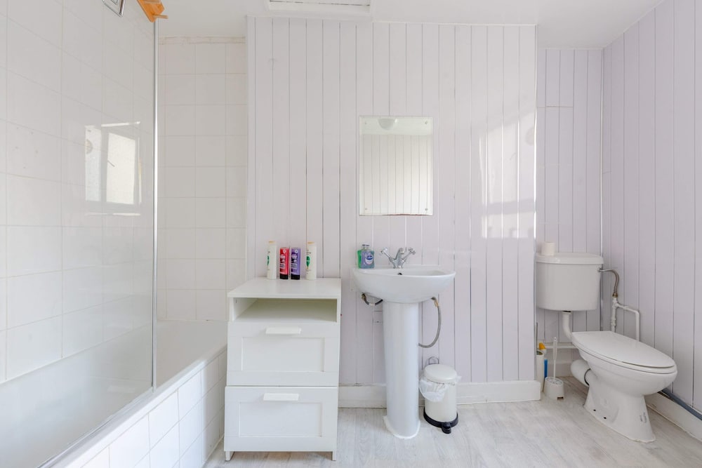 Фото 2bd Flat With Private Balcony - Shoreditch