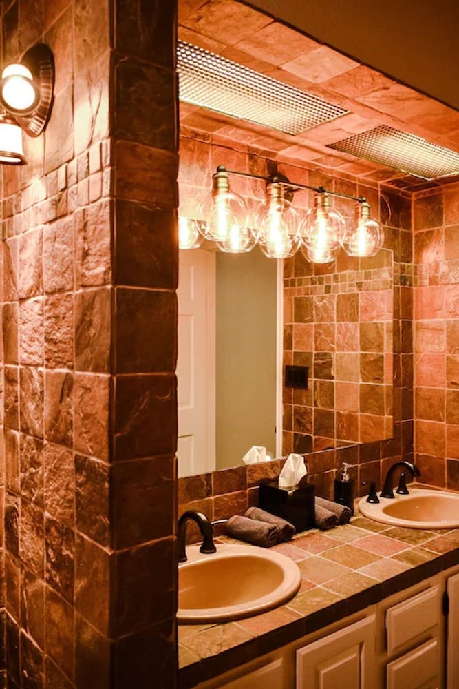 Фото 4-bdrm Vacation Dream Home W/backyard Paradise!