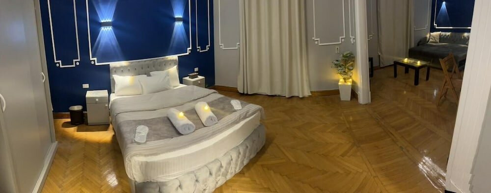 Фото Downtown Family Suites