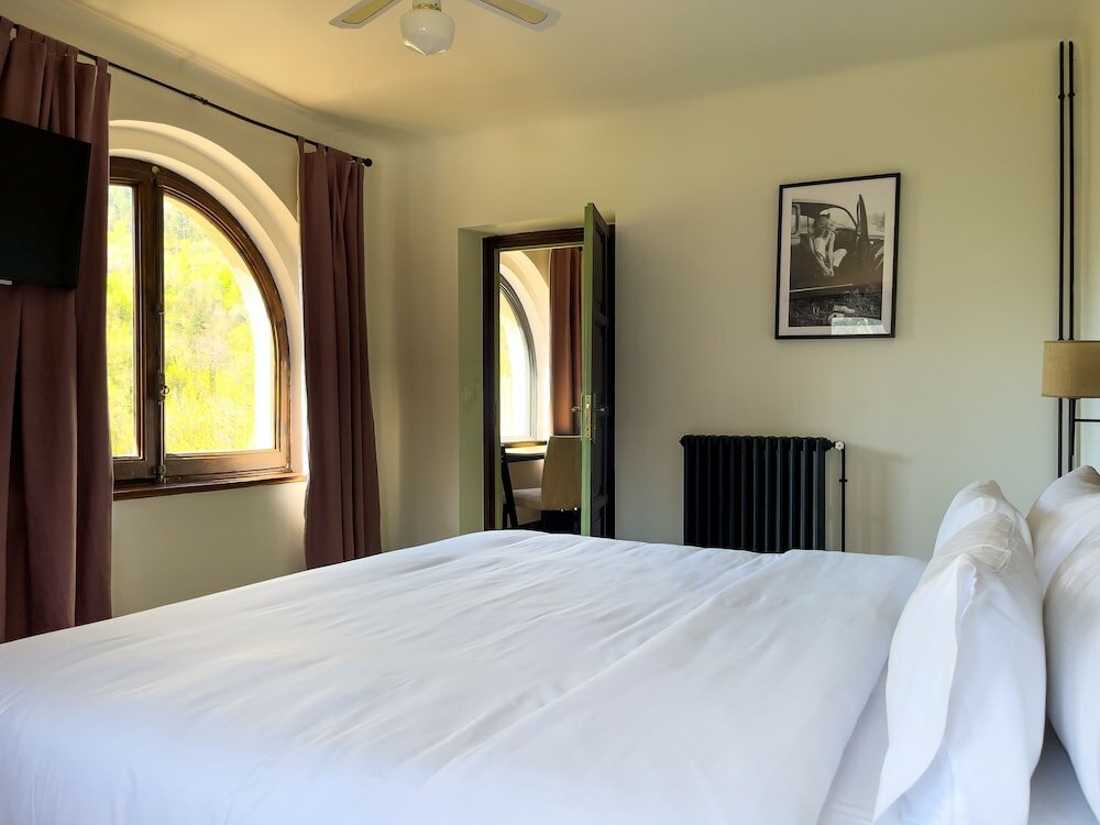 Фото Angelats Hotel