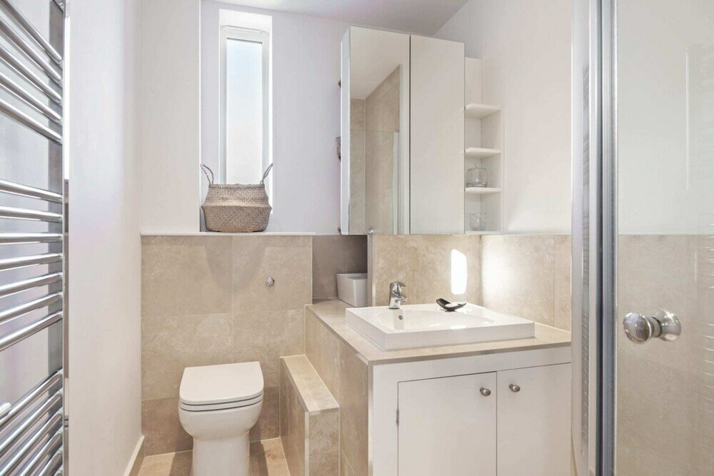 Фото Cosy 2 Bedroom House Near Greenwich