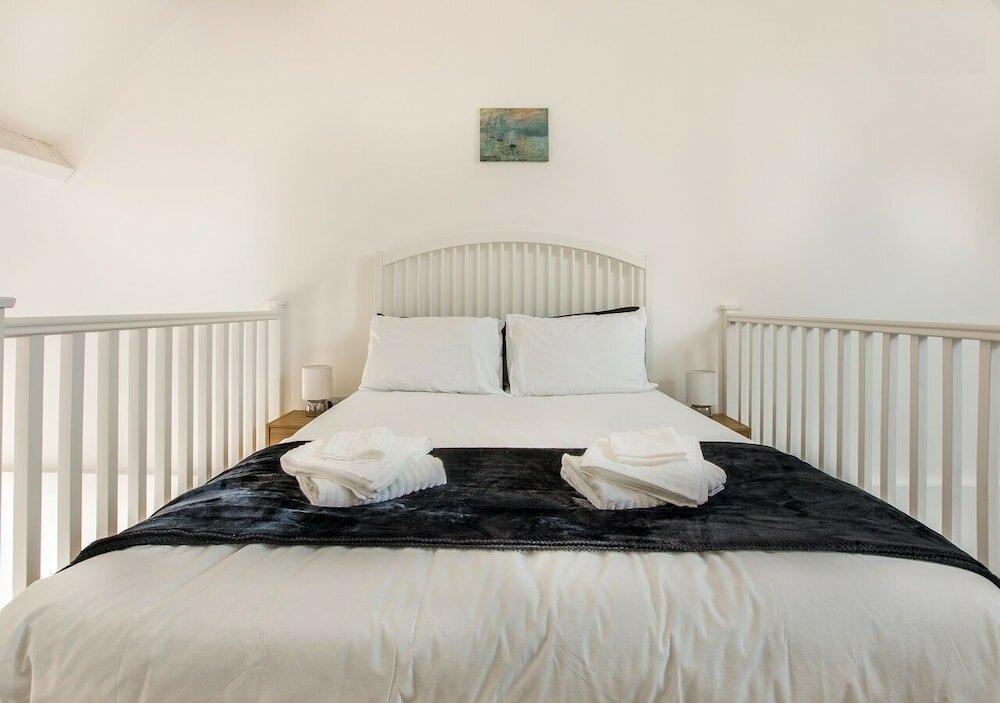 Фото Grand 1 Bed View & Parking by Opulent