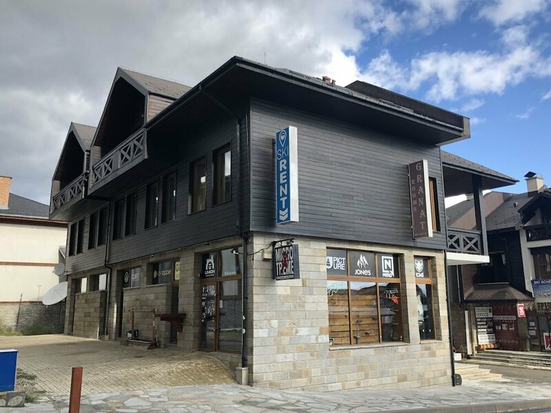 Гостиница Cozy Stayinn Granat Maisonette - Next to Gondola Lift, Ideal for 4 Guests в Банско