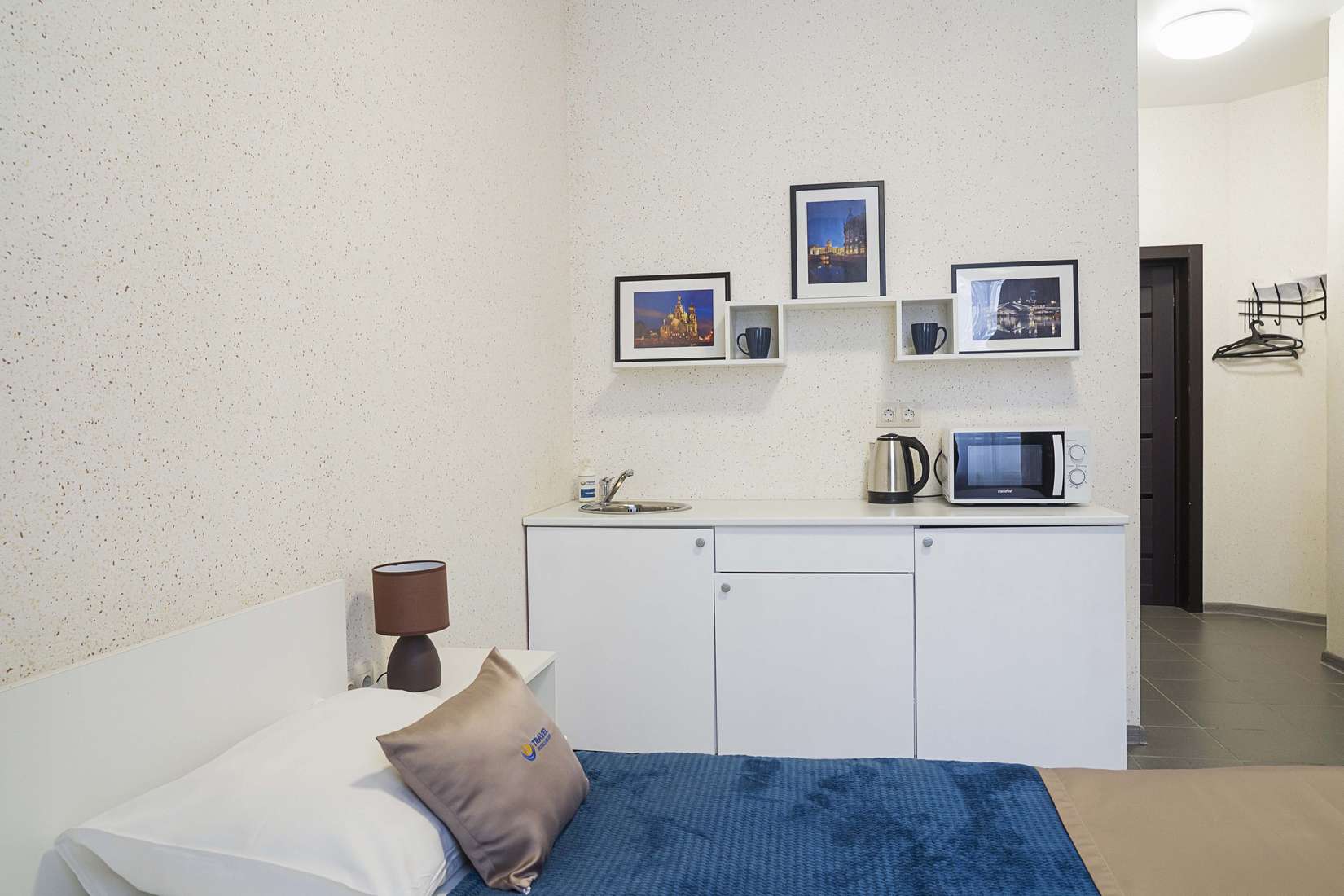 Фото Гостиница Нева