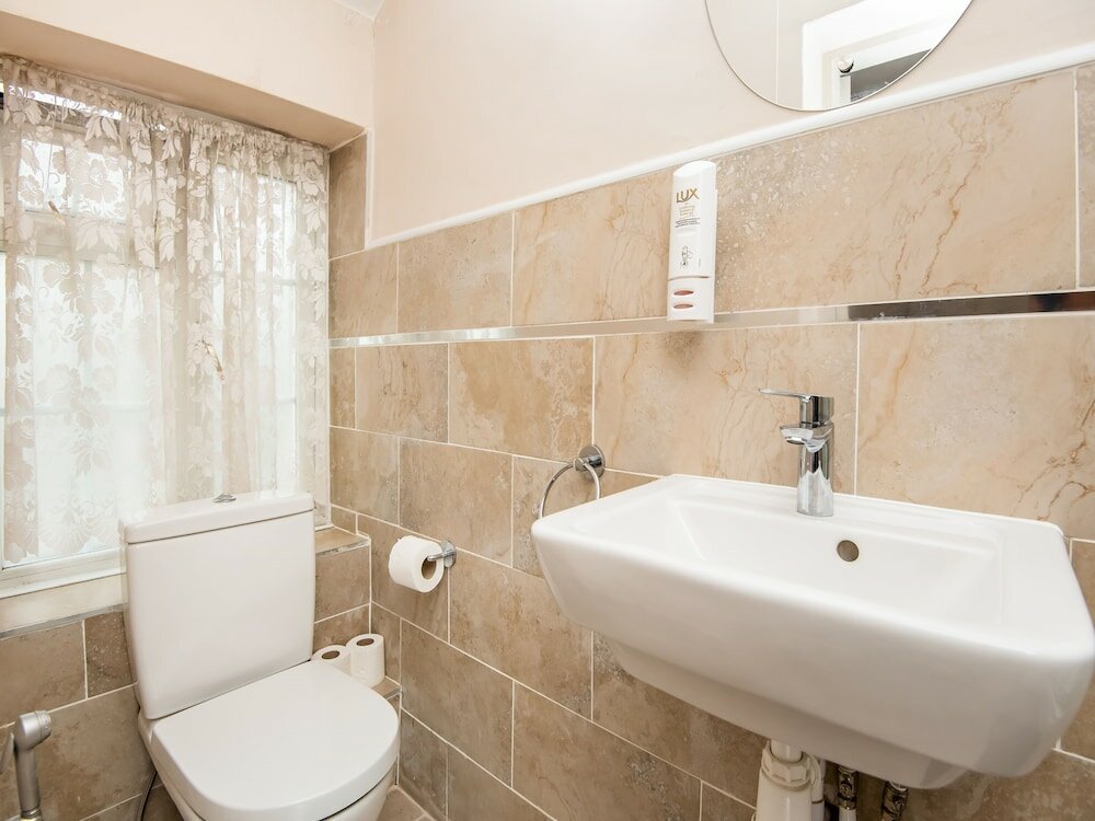 Фото Oyo Vale Lodge