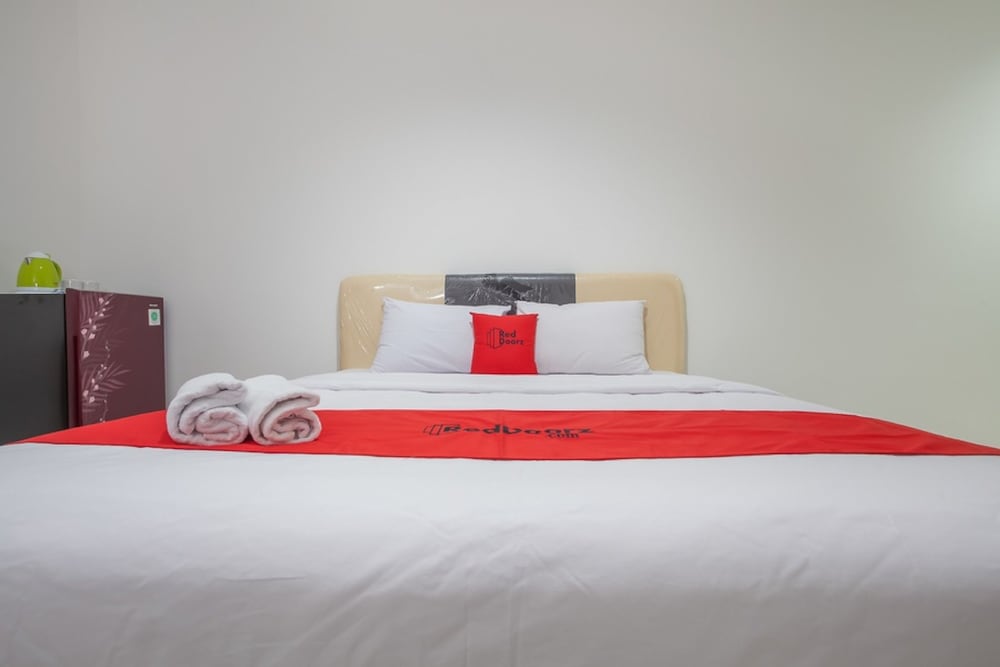 Фото Reddoorz @ Kertajaya Surabaya