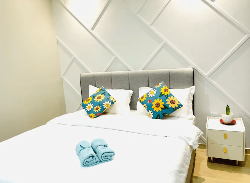 Фото Eaton Suites Klcc