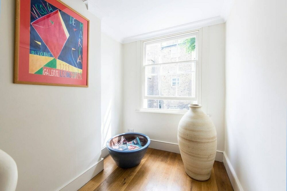 Фото Long Stay Discounts - Unique 2bed Flat, Portobello Road