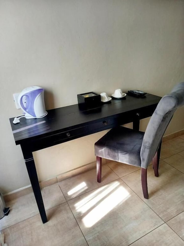 Фото Kennzy Guesthouse