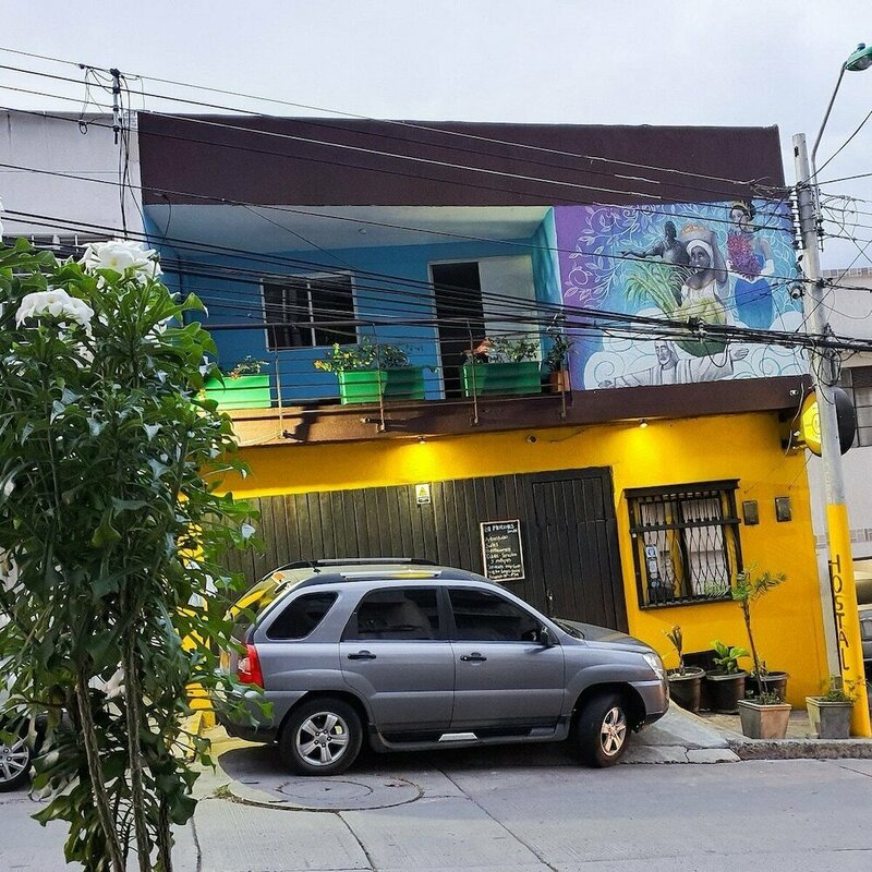 Гостиница Hostal La Mercedes в Кали