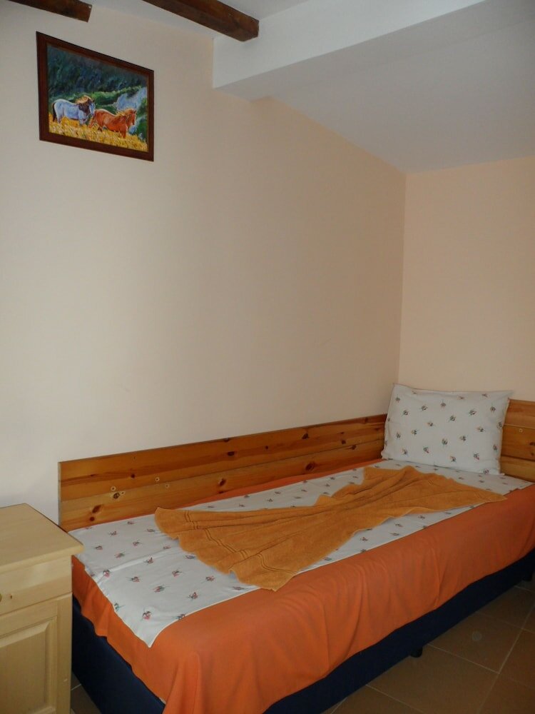 Фото Hotel Varusha