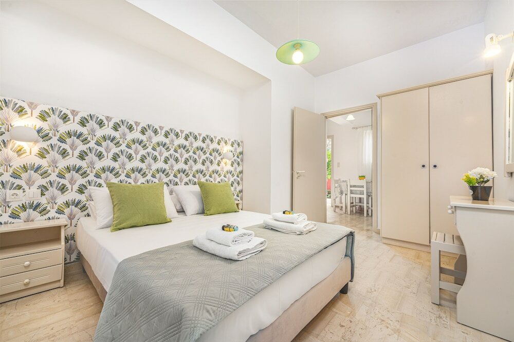 Фото Pyrgaraki Studios and Apartments