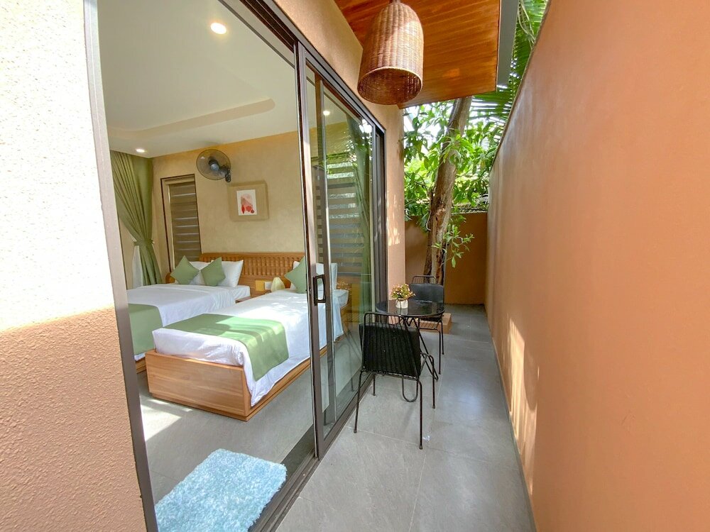 Фото The Linh Seaside Villa Hoi An