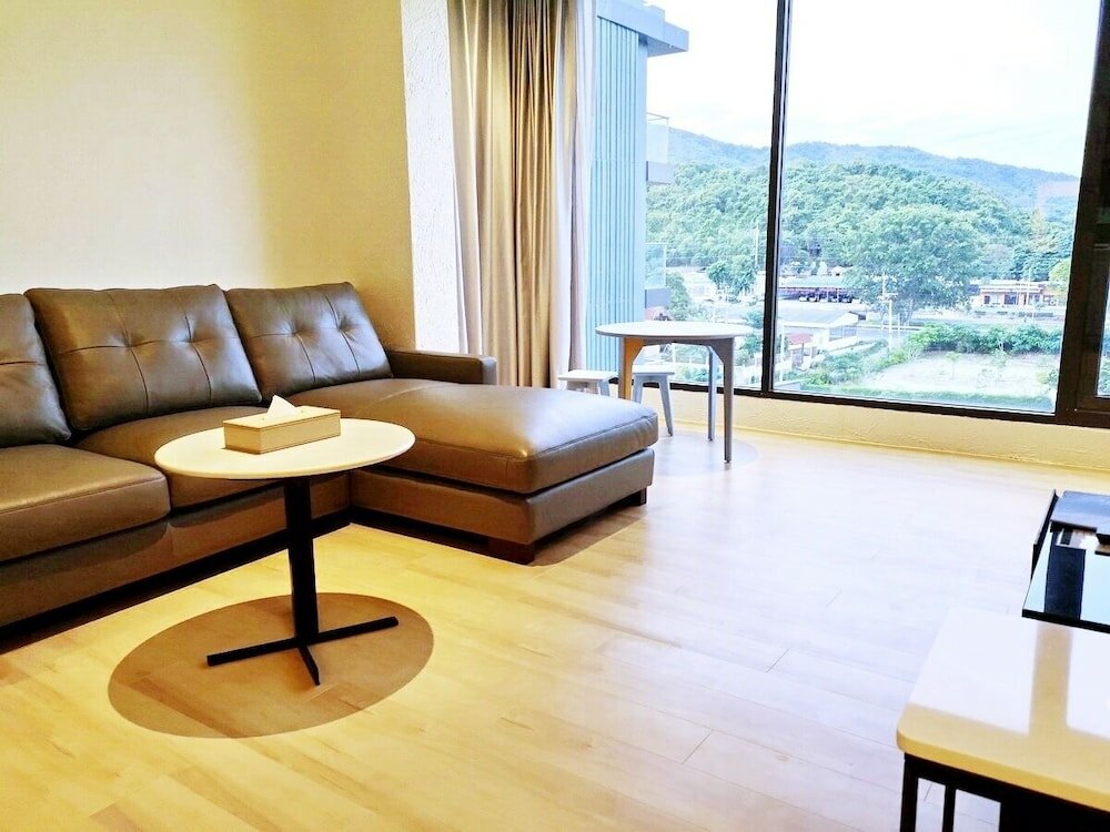 Фото Balcony Seaside Sriracha Hotel & Serviced Apartments